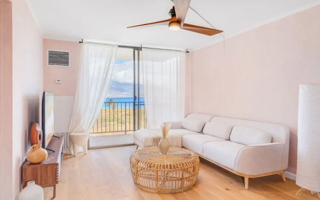 Kauhale Makai 510 1 Bedroom Condo by RedAwning