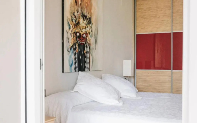 Apartamento luminoso cerca del mar y la montaña