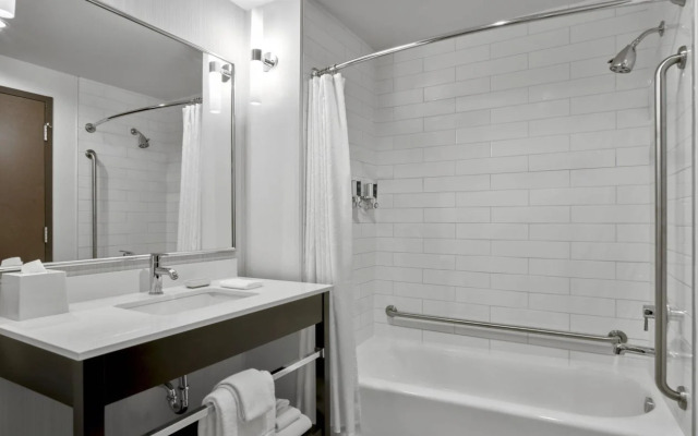 Four Points by Sheraton Edmonton International Airport