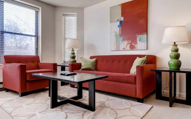 Garrison Street Apartment by Stay Alfred