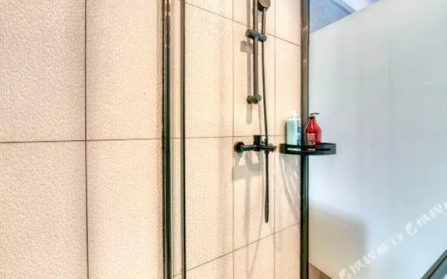 Z Hotel (Hangzou West Lake Hubin Yintai)