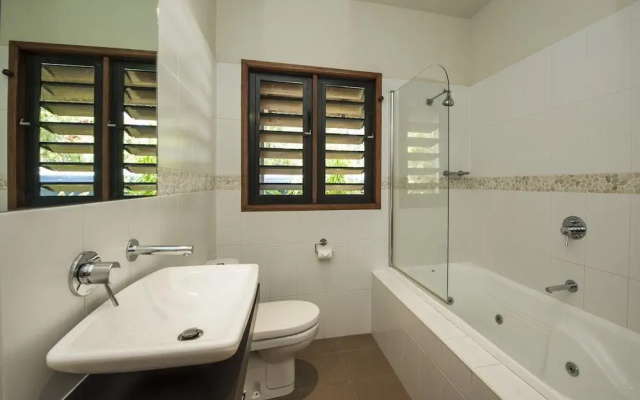 Pure Magnetic Villa 4