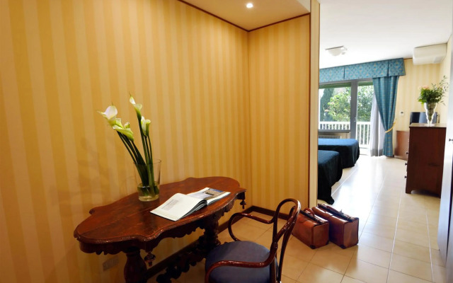 Ghironi Hotel