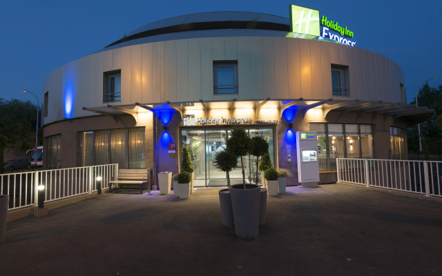 Holiday Inn Express Paris - Velizy by IHG