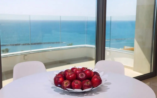 The Arc Ship Exclusive Apartment
