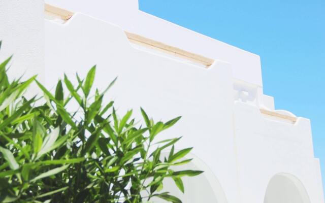 Отель Cavo Bianco Boutique Hotel & Spa Греция, Остров Санторини - отзывы, цены и фото номеров - забронировать отель Cavo Bianco Boutique Hotel & Spa онлайн вид на фасад