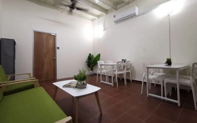 Third Street Station - Hostel