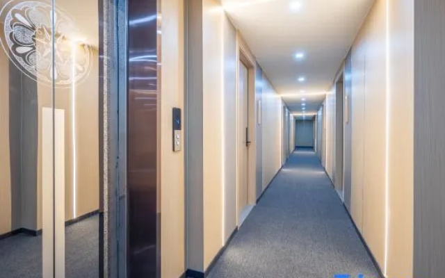Xingelin Wisdom Hotel (Haikou Lin'an International Trade City)
