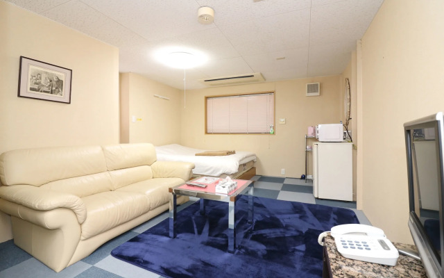 BK Hotel & Weekly