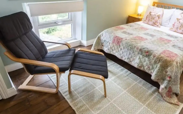 Host Stay Old Reading Room