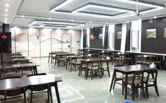 Qiqihar Qi Che Business Hotel