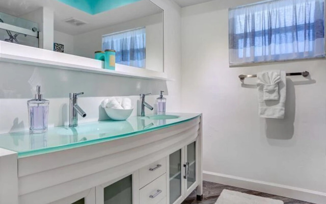Bimini Breeze - True Waterside Living