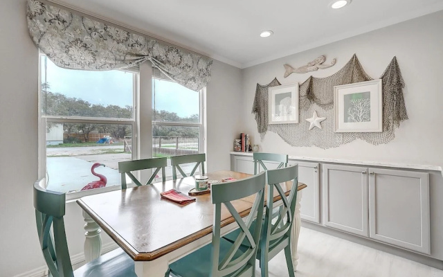 Flamingo Flats 3 Bedroom Home by RedAwning