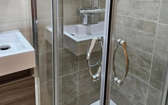 Cockfosters - Apartment - Sleeps 3 - Near Underground