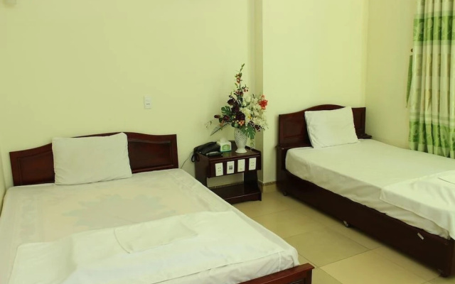 Duong Dan Hotel