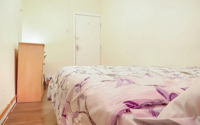 Sidney Street - Deluxe Guest Room
