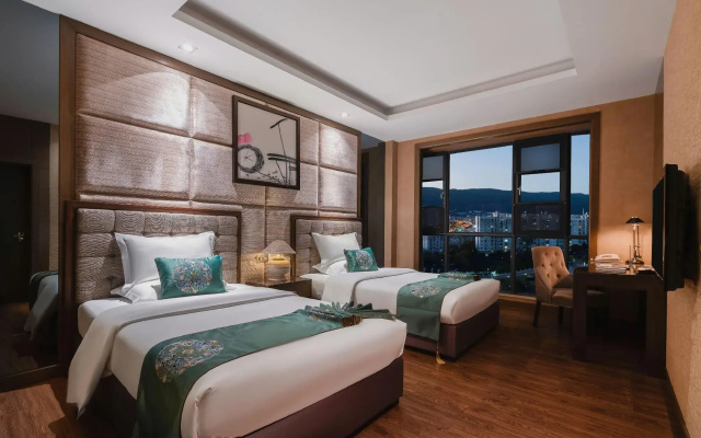 Kun Ming Shengshi Qianhe Hotel