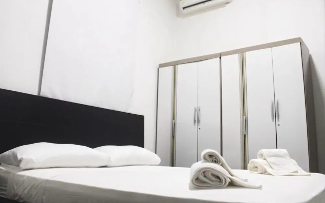 Edens Garden Hostal
