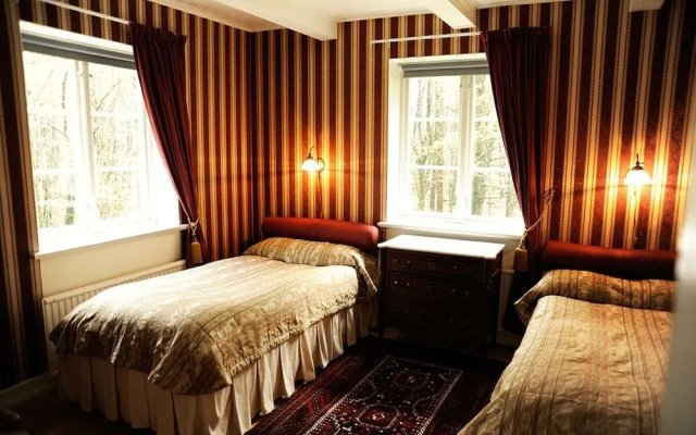 Kronovalls vinslott