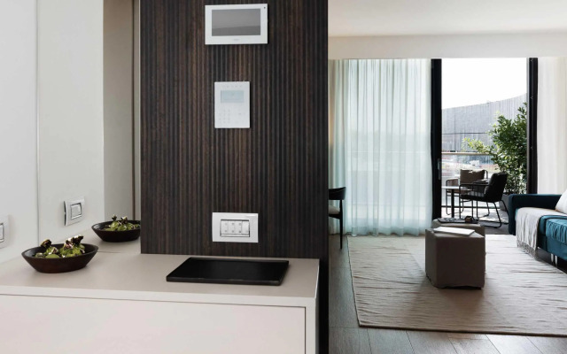 Farus Living