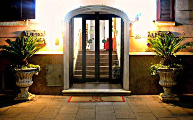 Hotel Malaga вид на фасад