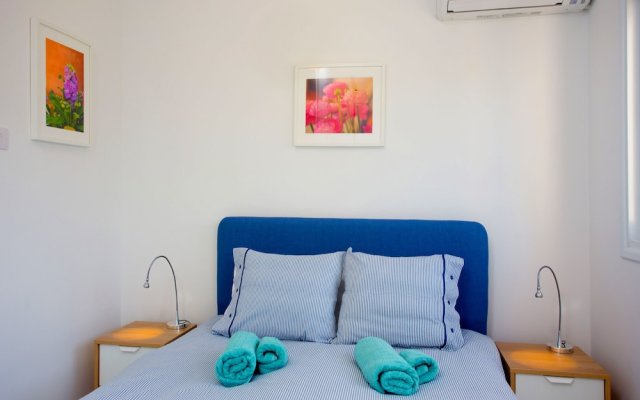 Limassol on the Beach Apartment in Limassol, Cyprus from 211$, photos, reviews - zenhotels.com guestroom