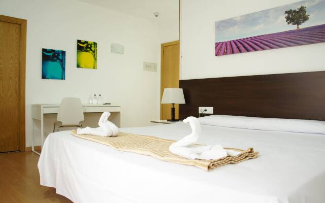 Отель Adia Hotel Cunit Playa Испания, Кунит - 1 отзыв об отеле, цены и фото номеров - забронировать отель Adia Hotel Cunit Playa онлайн комната для гостей