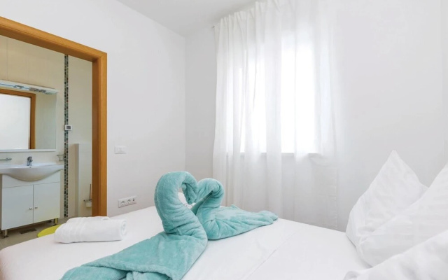 Nice Home in Crikvenica With Wifi and 3 Bedrooms