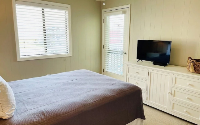 The Skipper 2 Bedroom Condo by RedAwning