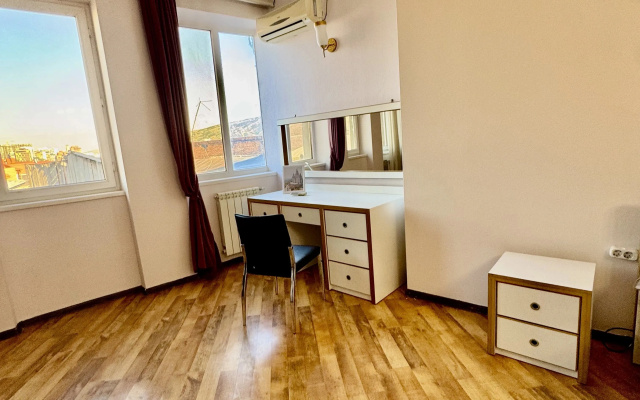 Guest rooms · Tbilisi — photo 22
