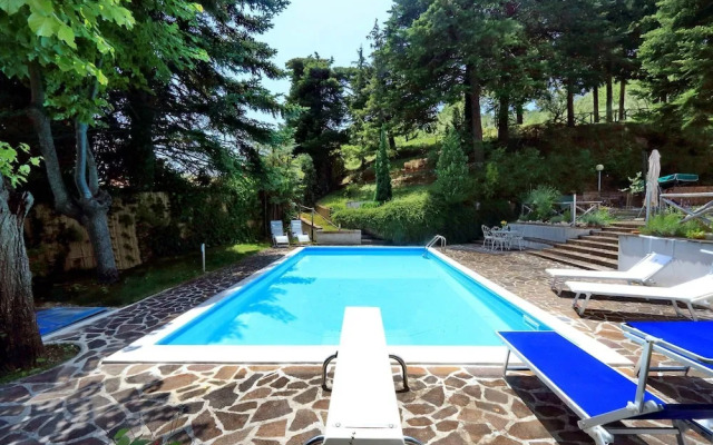 Villa With Private Pool and Garden in Private Location