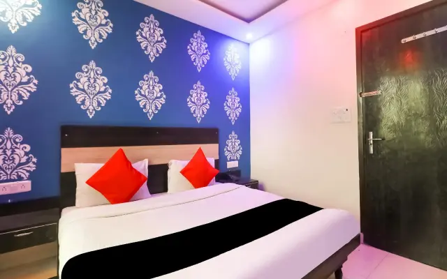 Hotel The Castle by OYO Rooms