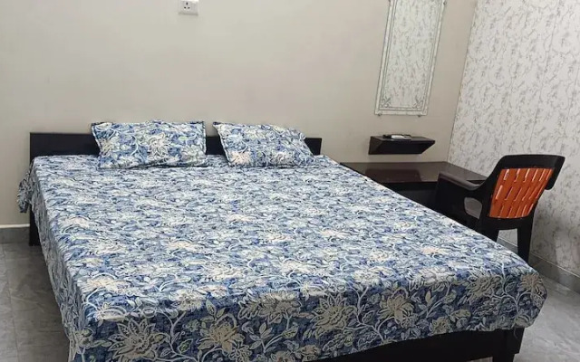 Hariom Home Stay By GRB