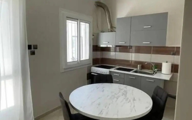 Nikea apartment near Pireus & metro III