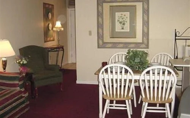 Gatlinburg Towers Condo Unit 501 - Great Location! Close To Town! 3 Bedroom Condo by RedAwning