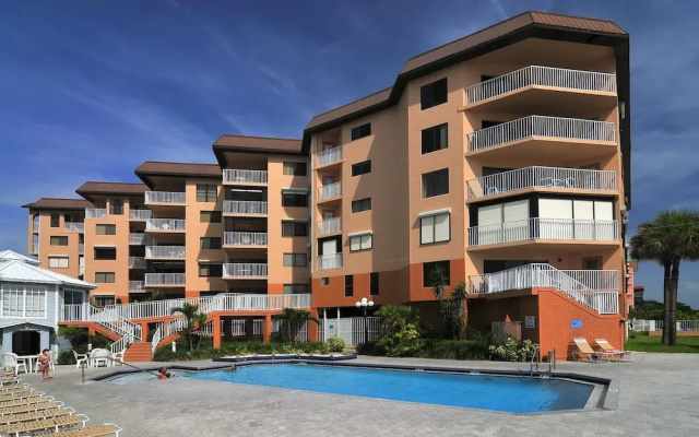 Beach Palms 306