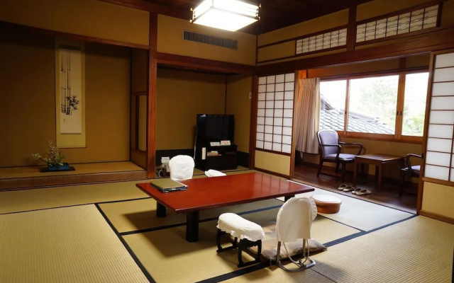Meisho Sansuien - Yuda Onsen -