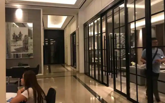 Luxury LaRiz Mansion Condominium