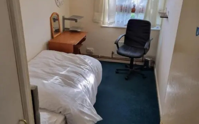 6 Greville Court (Adults Only)