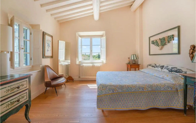 Stunning Home in Impruneta With 3 Bedrooms and Wifi