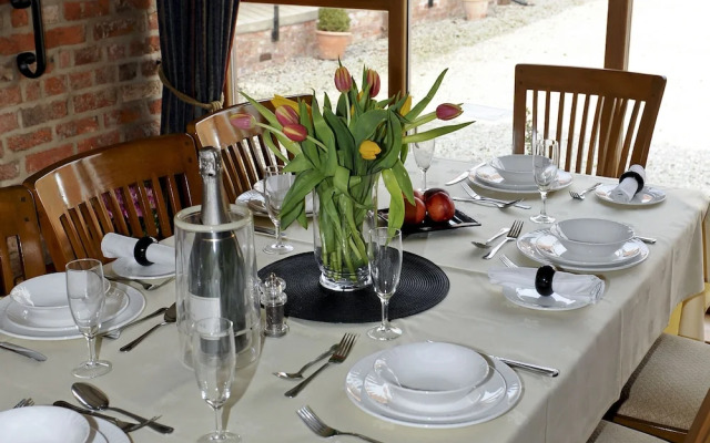 The Courtyard at High Catton Grange