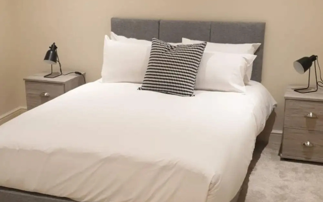 Cityscape Two Bedroom Apartment Ipswich