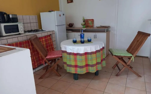 Petit appartement cosy près des plages