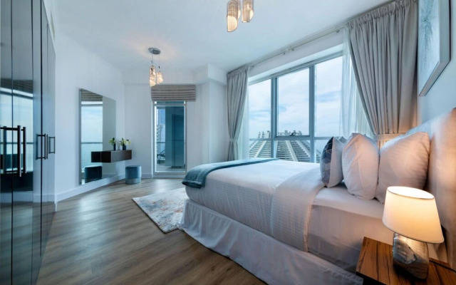 High-floor Trendy Apt w Marina Palm Ocean Vws