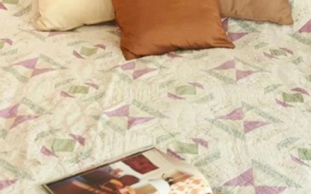 Ritratana Apartment