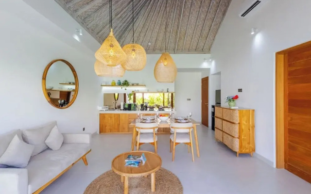 Villa Sylvia by Pertama Stay