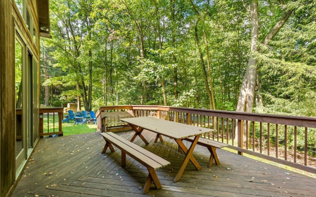 Wooded Bliss by Taylor Made Deep Creek