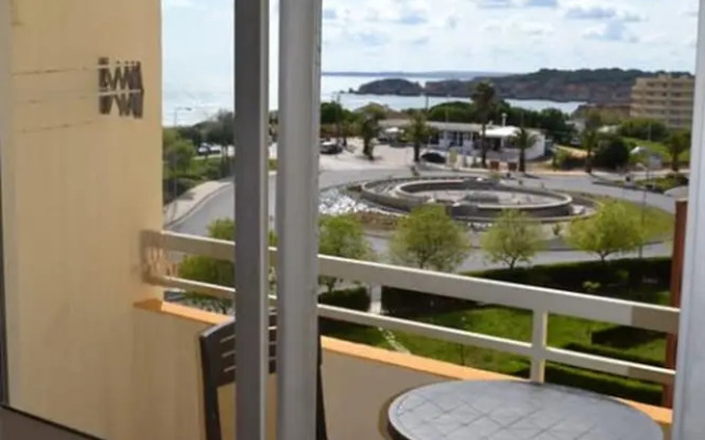 RH 3 Castelos Rocha Beach Apartment