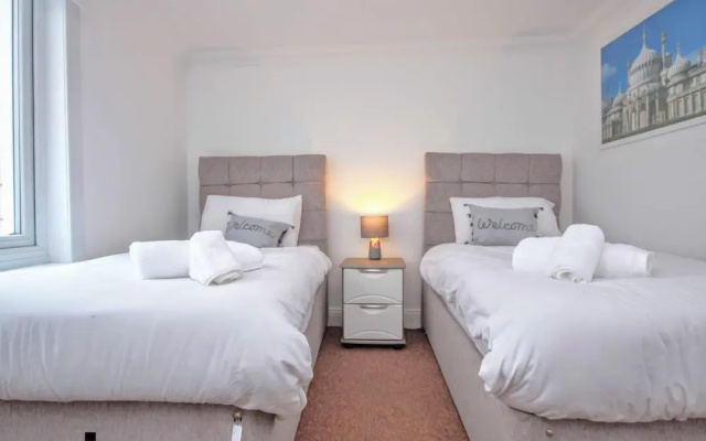 Celebrity Apartments Brighton, Queens Square