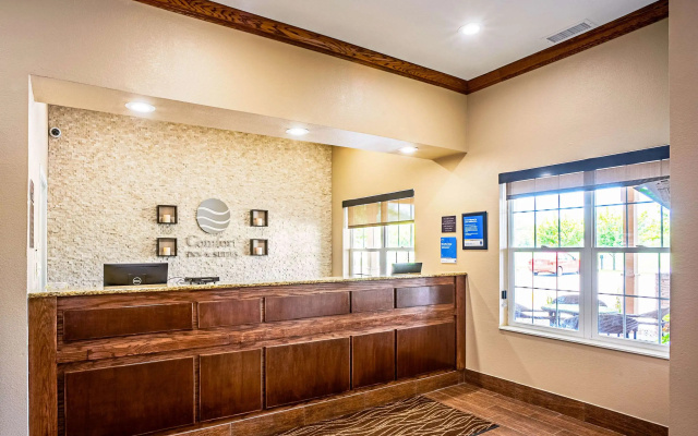 Comfort Inn & Suites Independence